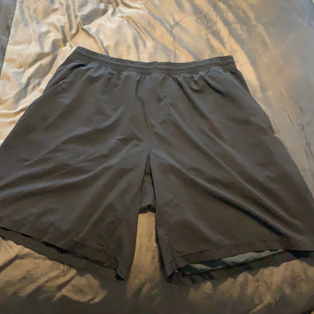 Lululemon 9” Linerless Pace Breaker Short
